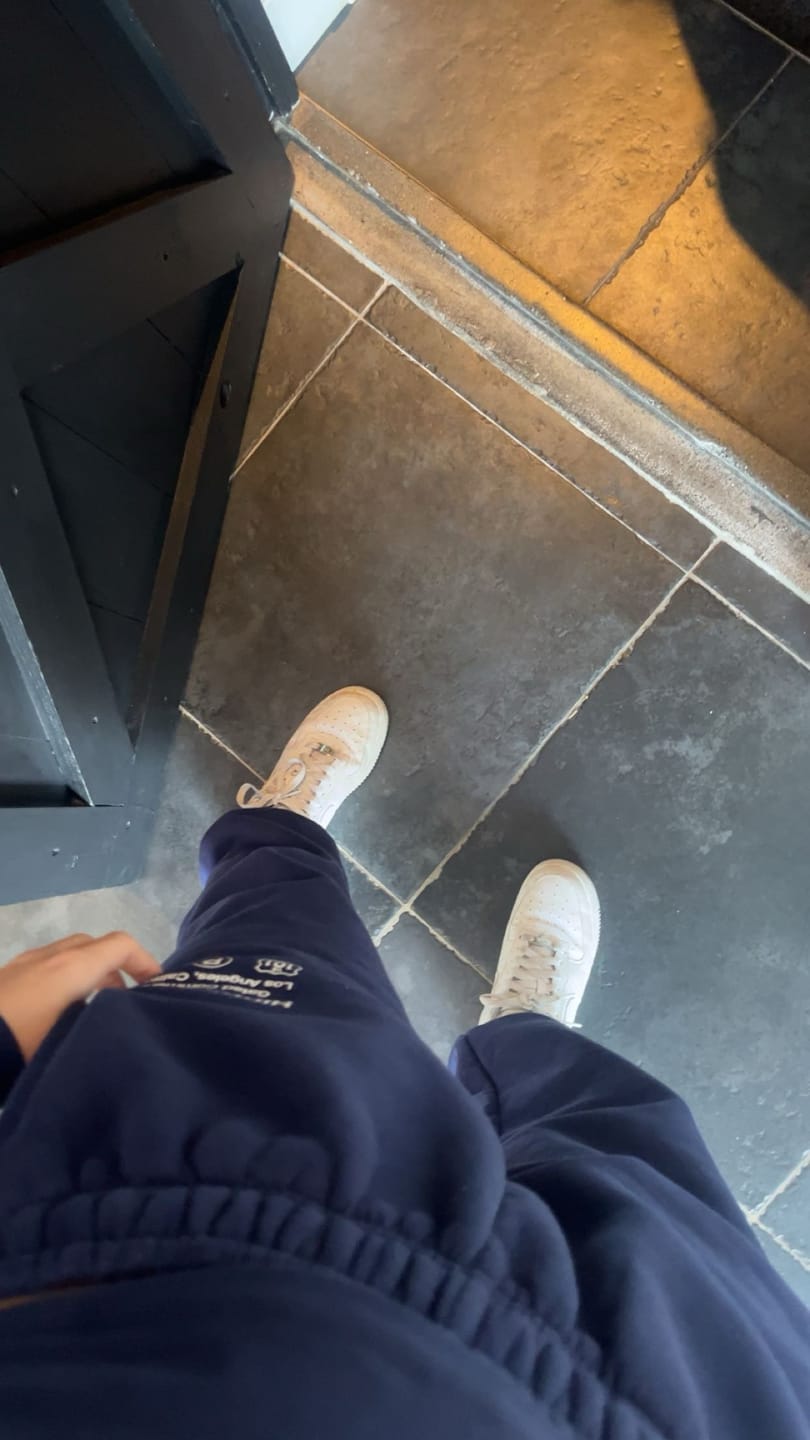 Customer photo review of LABEL CUFFED SWEATPANTS NAVY