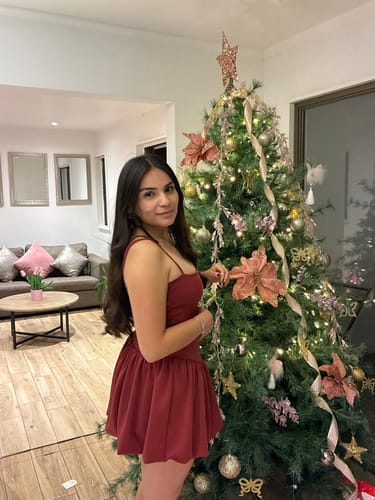 Customer photo review of VESTIDO EMELINE BURDEO