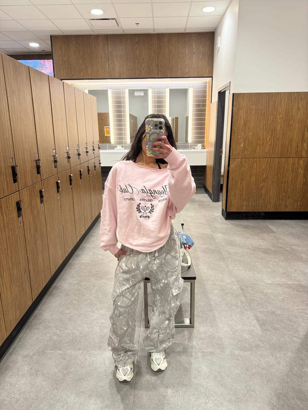 Customer photo review of W5158 - Off-shoulder Pullover