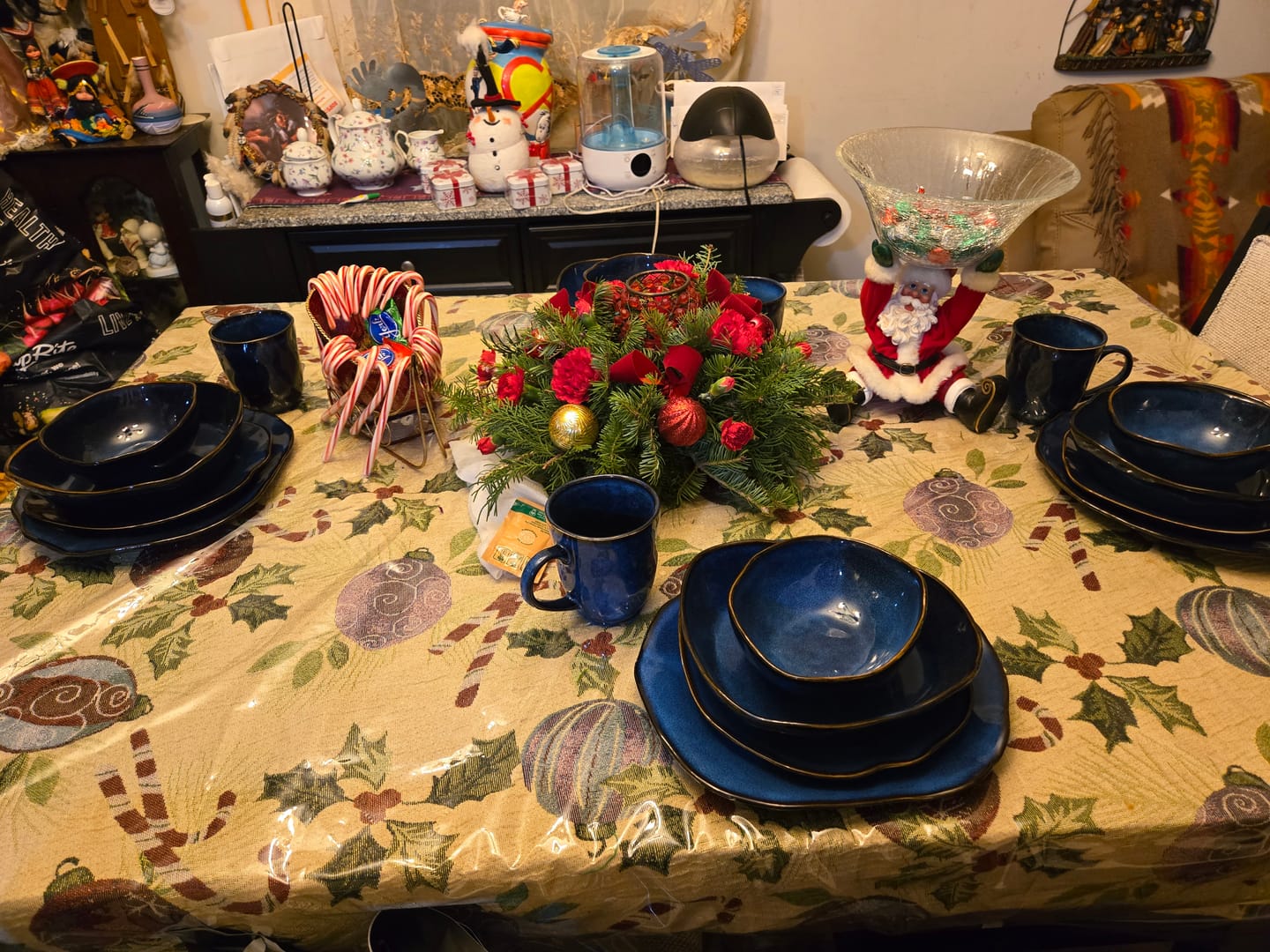 Customer photo review of 4-Piece Stoneware Mug Set in Ocean Blue