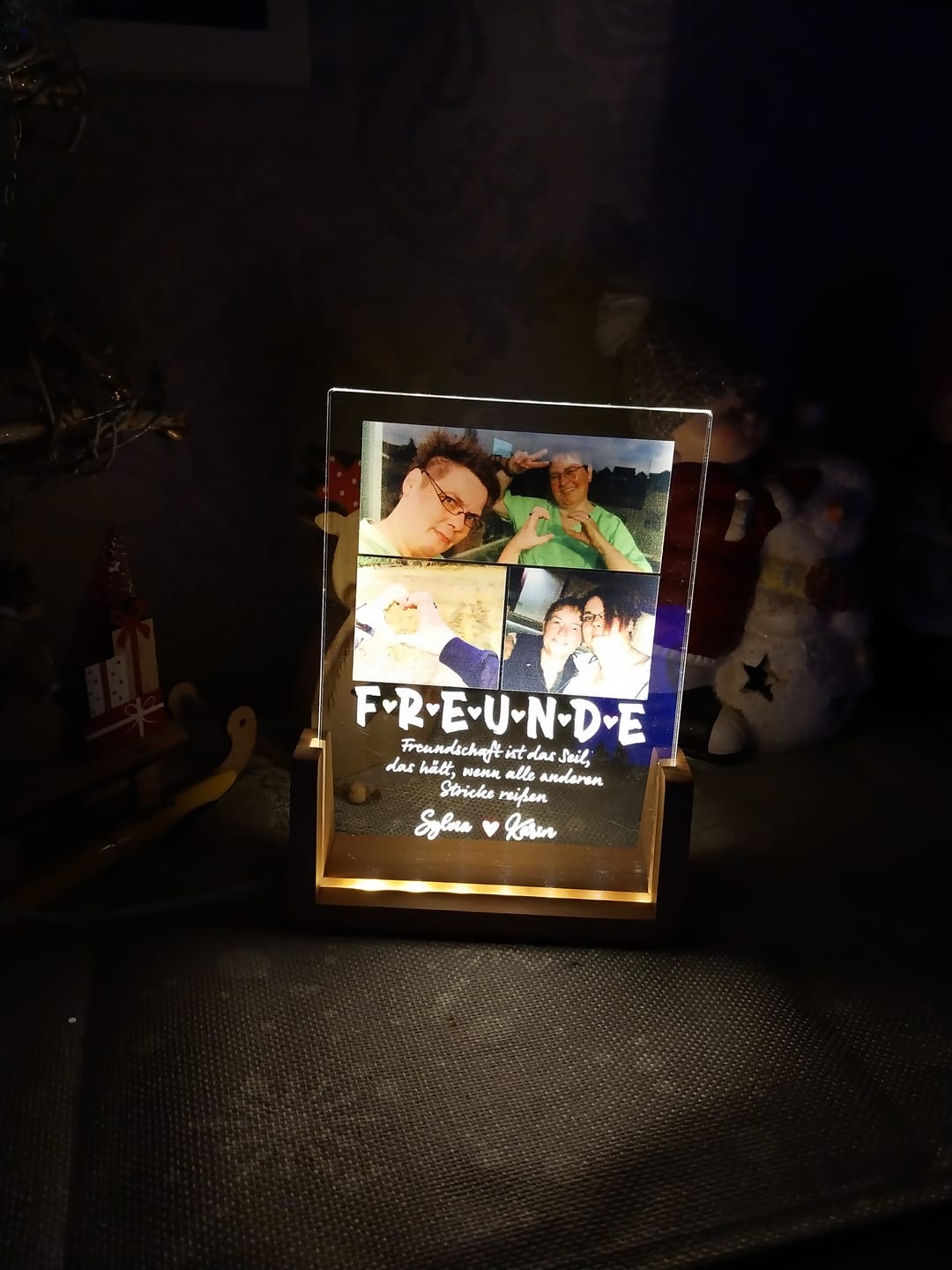 Customer photo review of Besties - Personalisierter LED Aufsteller für Freunde, Familie und Kollegen