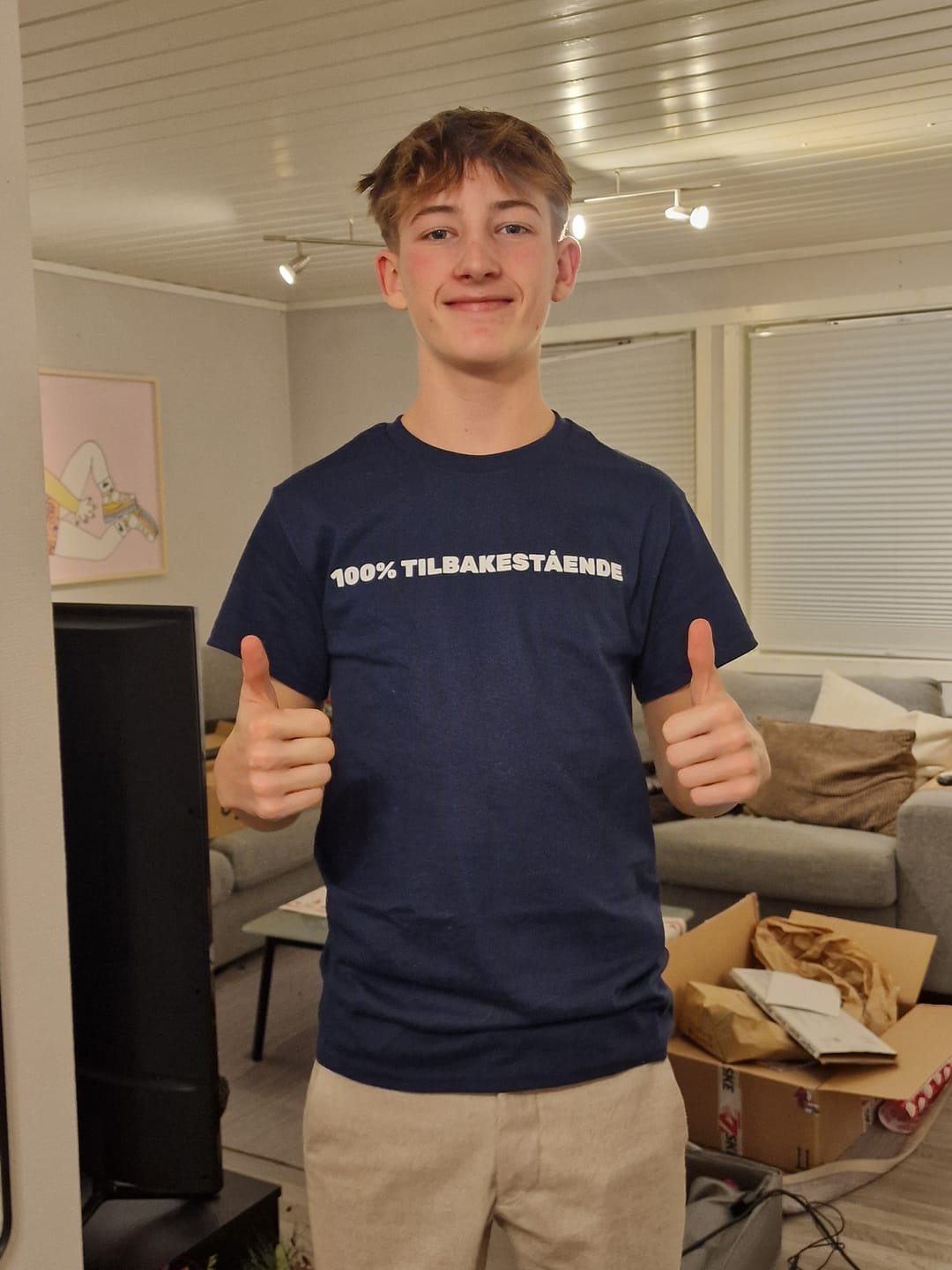Customer photo review of 100% TILBAKESTÅENDE  - T-SKJORTE