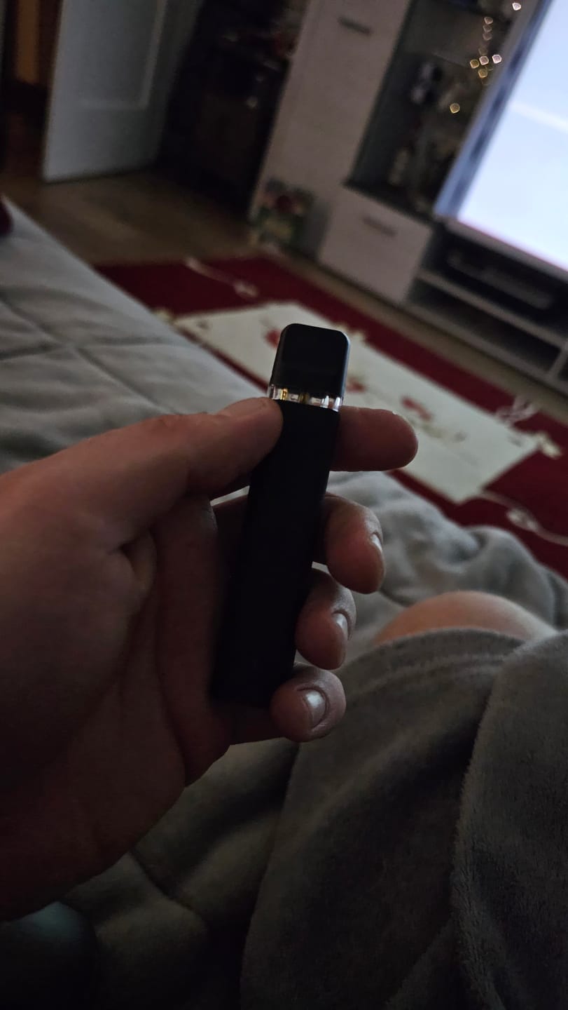 Customer photo review of HHZ Vape Pen 95% - Blueberry