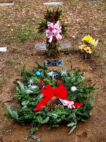 Customer photo review of Fresh Natural Christmas Grave Blanket