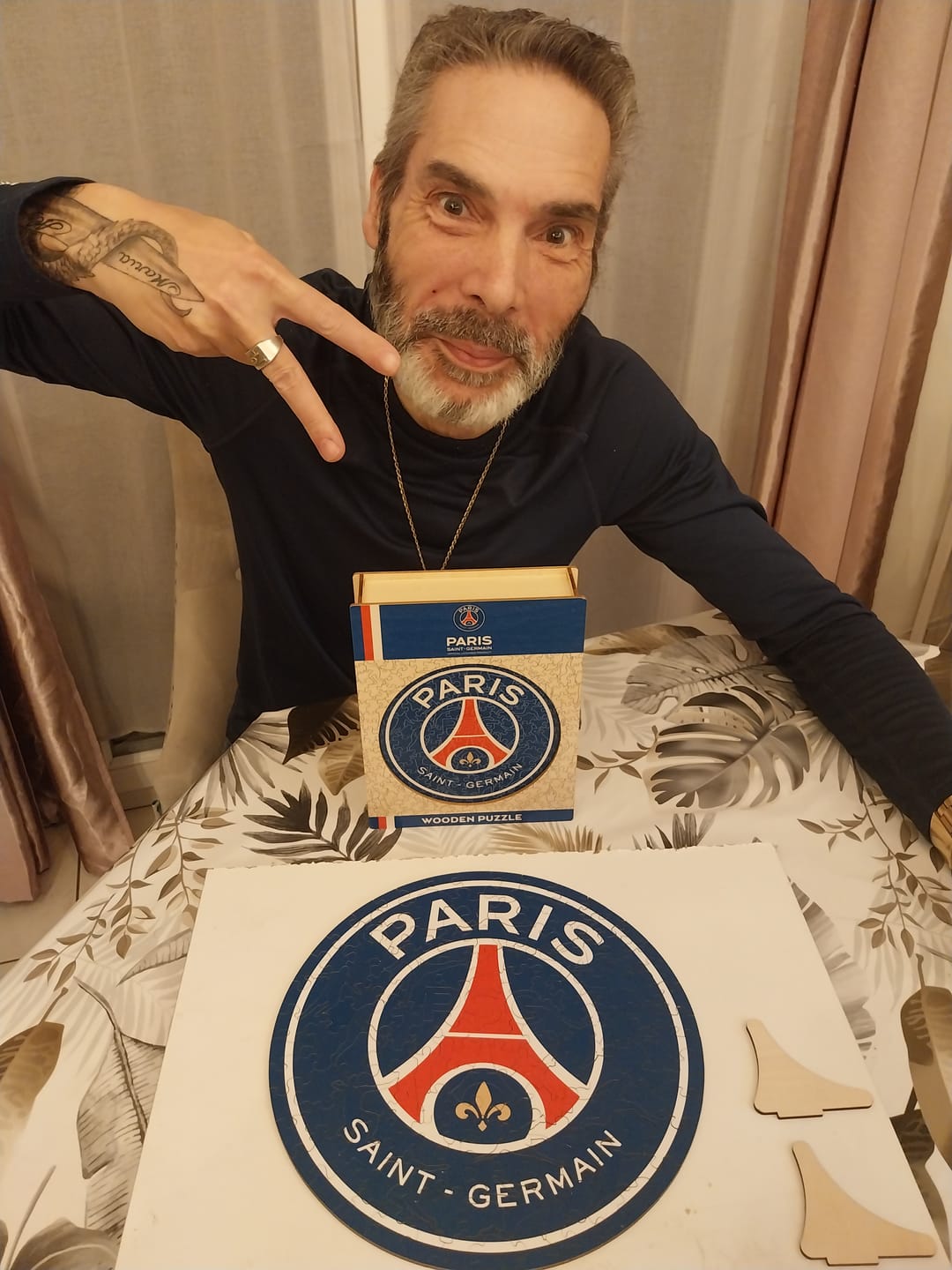 Customer photo review of Logo Paris Saint-Germain® - Puzzle en Bois