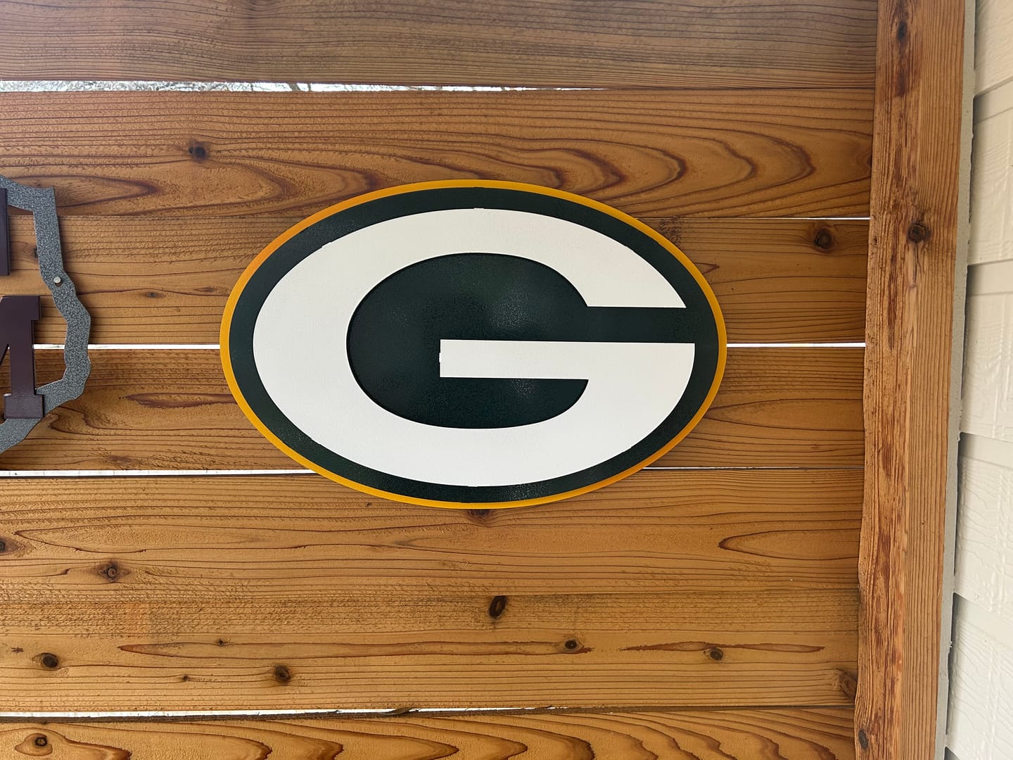 Customer photo review of Green Bay Packers "G" 3D Vintage Metal Wall Art