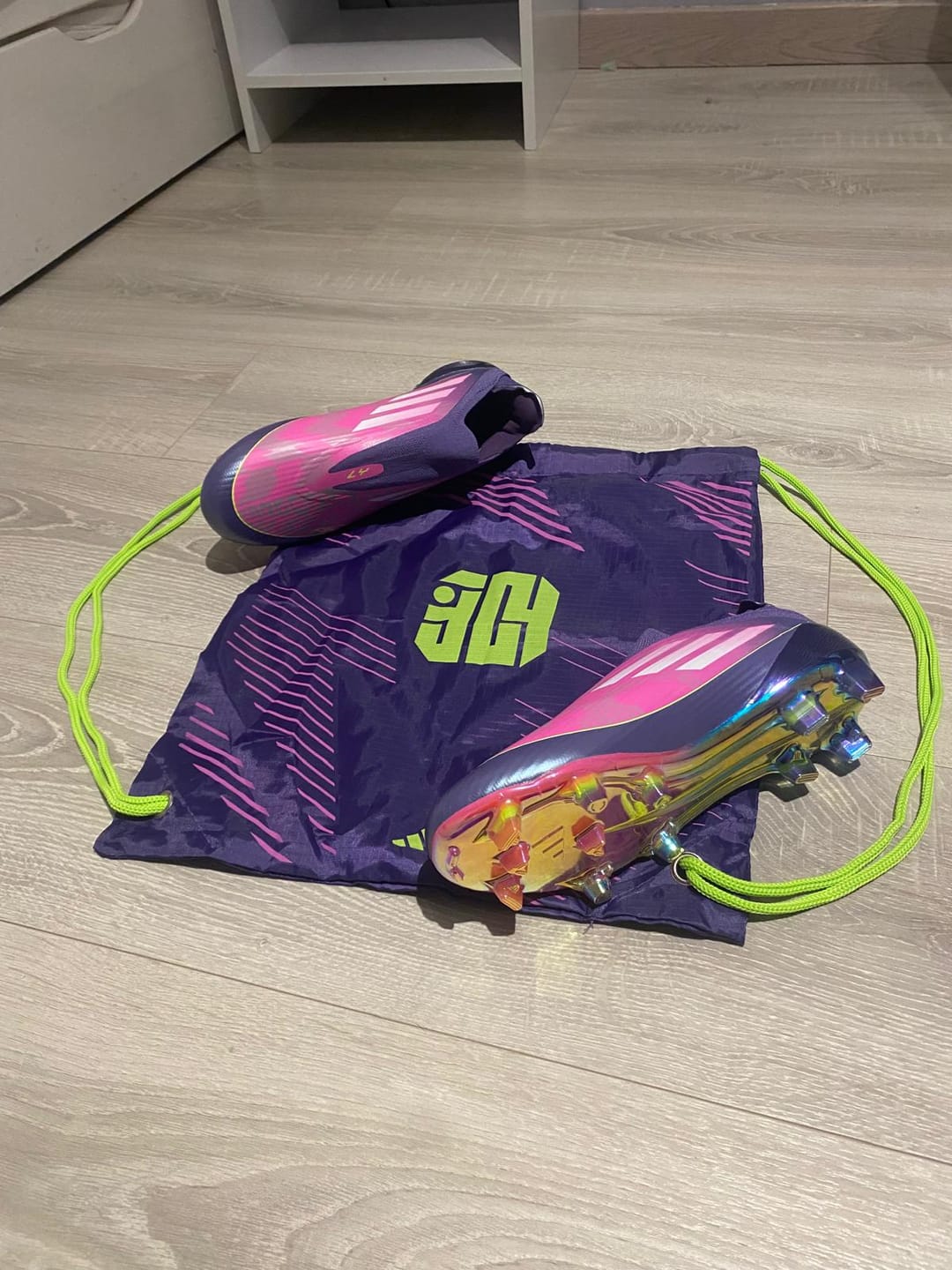 Customer photo review of F50 Laceless Lamine Yamal 2 - Violet/Rose/Jaune Fluo