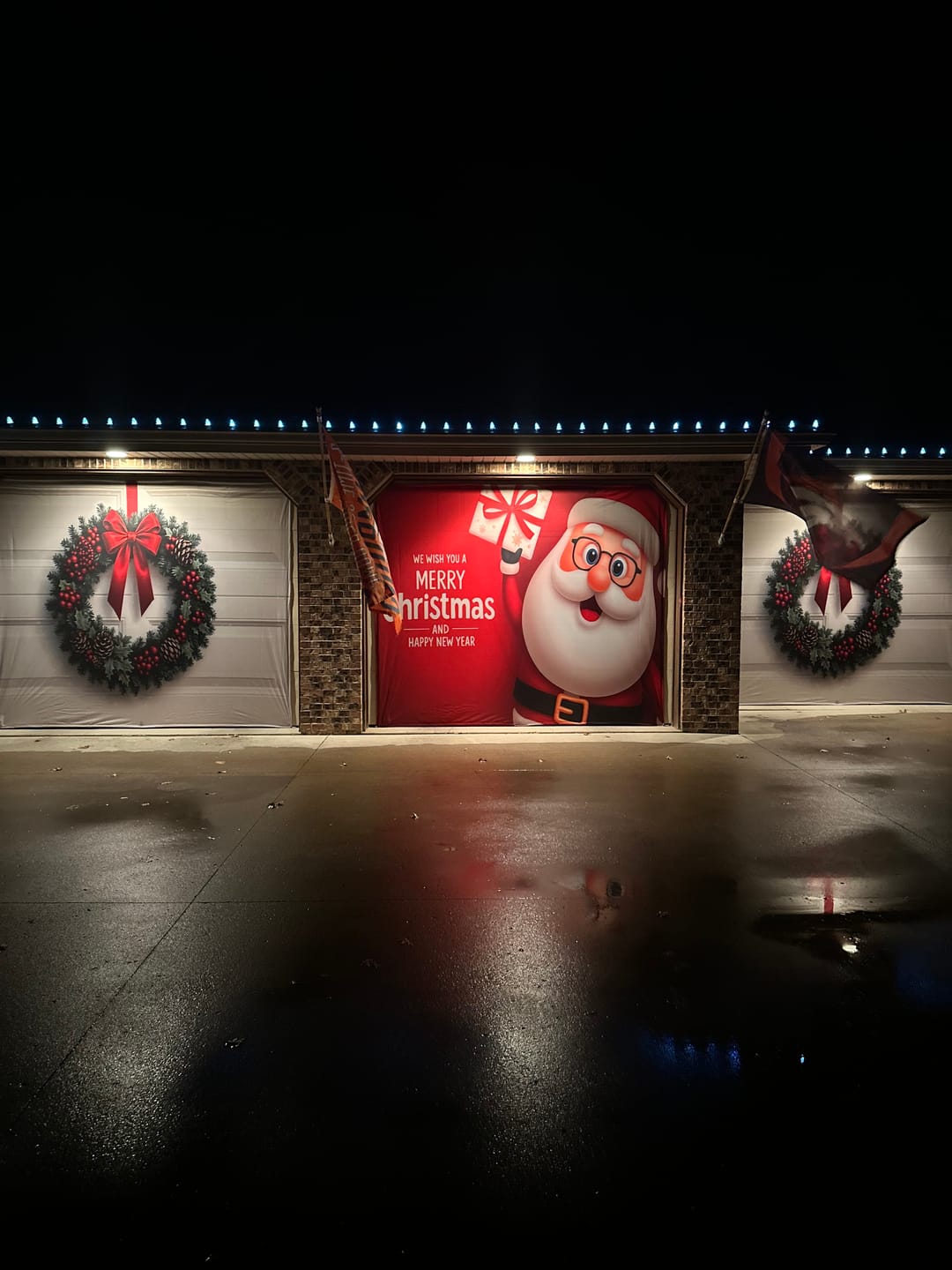 Customer photo review of Santa’s Gift Surprise – Christmas Garage Door Cover