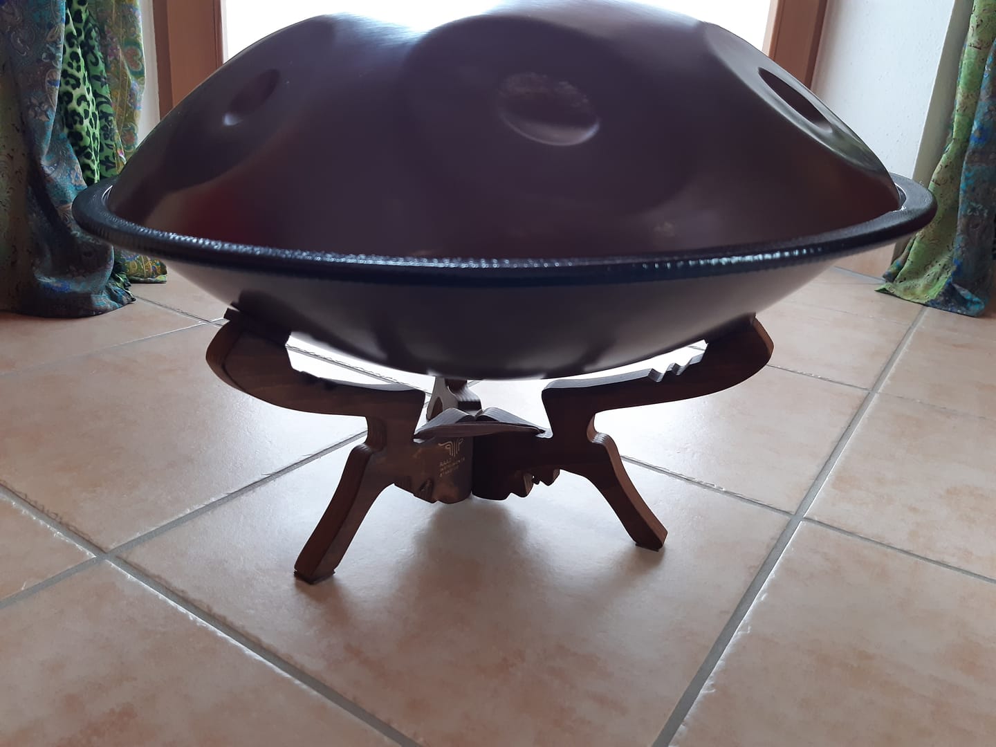 Customer photo review of Katanui Floor Stand – Handpanständer aus Holz | RAADINSTRUMENTS
