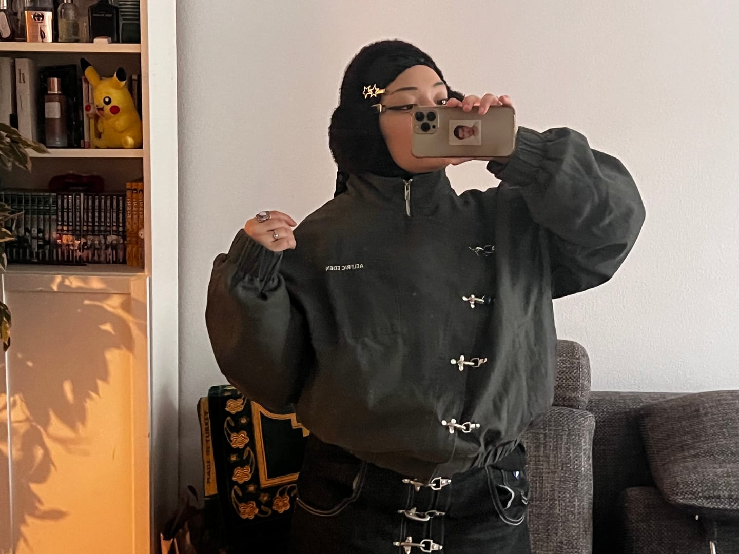 Customer photo review of Aelfric Eden Metal Button Raw Baggy Barrel Jeans
