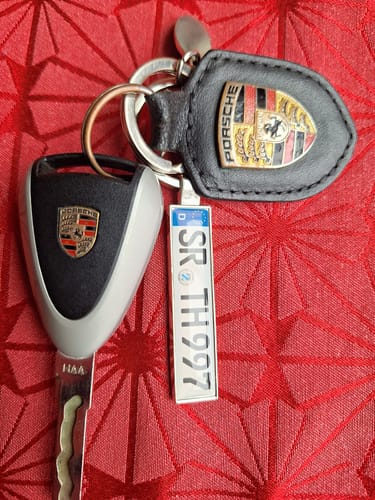 Customer photo review of Kennzeichen Schlüsselanhänger Mini Nummernschild Metall