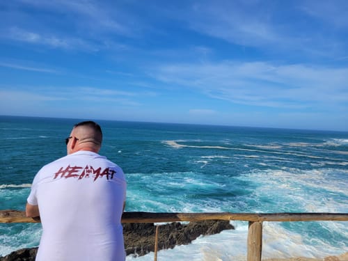 Customer photo review of Shirt - Heimatliebe - White Burgrundy