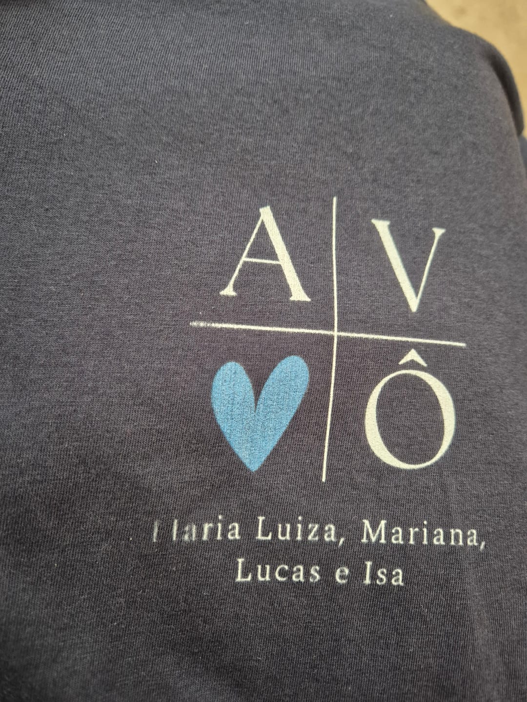 Customer photo review of Camiseta Personalizada AVÔ MINIMALISTA - Algodão 100%