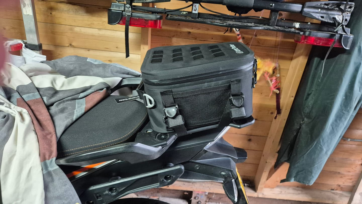 Customer photo review of Tail Pack