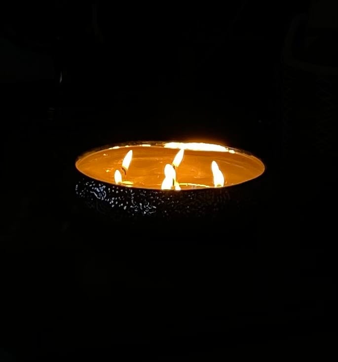 Customer photo review of Candle Sand 3kg/6.6 lb Bucket + 100 Wicks by Candlera®