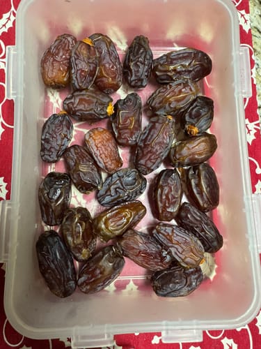 Customer photo review of Fancy Tight-Skinned Medjool Dates
