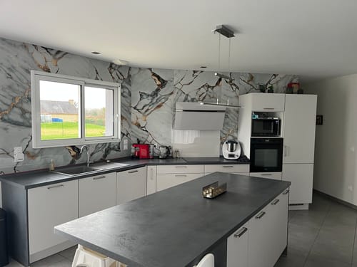 Customer photo review of Panneau Mural PVC Marbre Qatar – Veiné doré, Facile a Poser