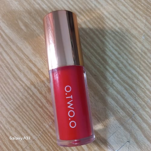 Customer photo review of O.TWO.O PLUMP SHINY CRYSTAL LIP GLOSS
