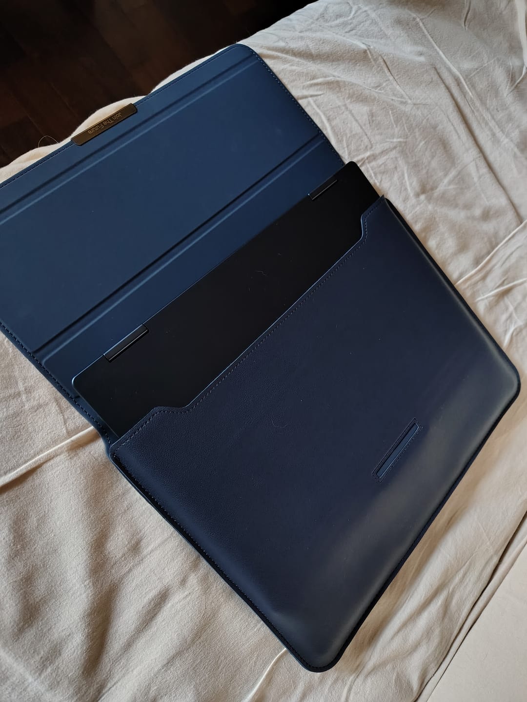 Customer photo review of Funda Notebook Smart Case
