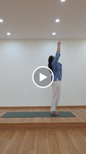 Customer video review of Women English Blue Airy Linen Short Kurta