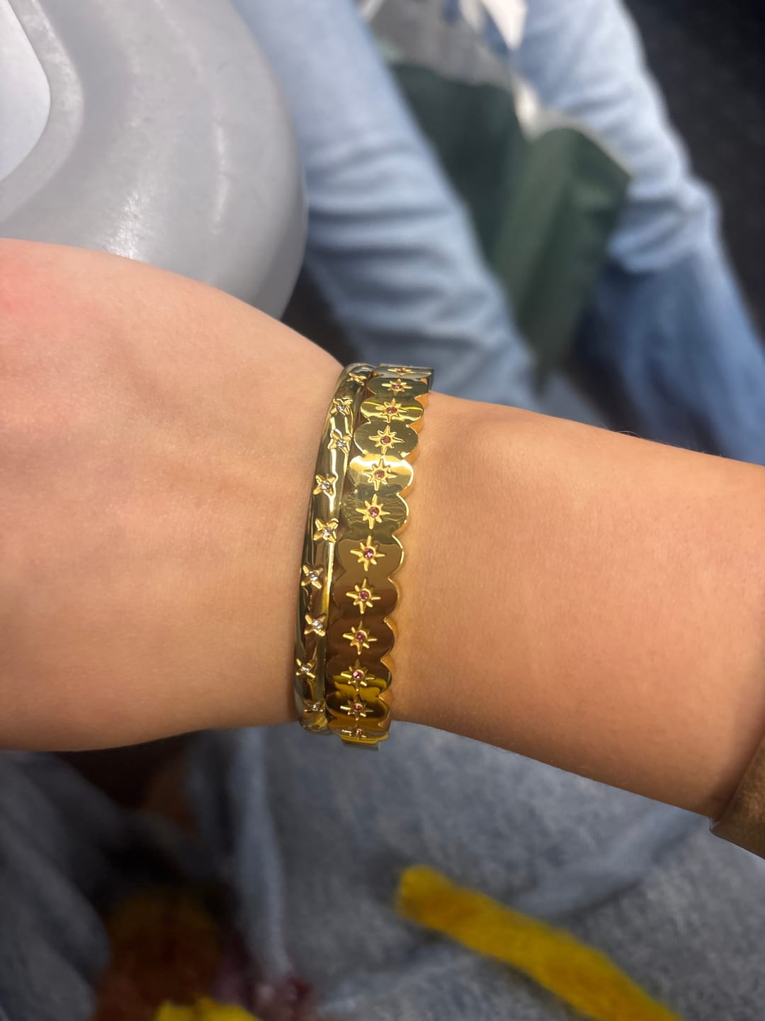 Customer photo review of Tallulah Gold Red Scallop Star Bangle