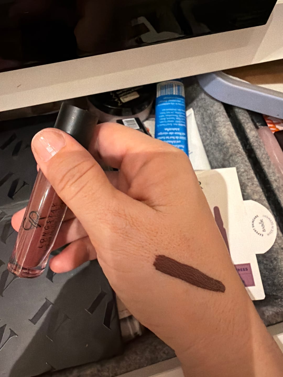 Customer photo review of Flüssiger Lippenstift Matt Longstay GR