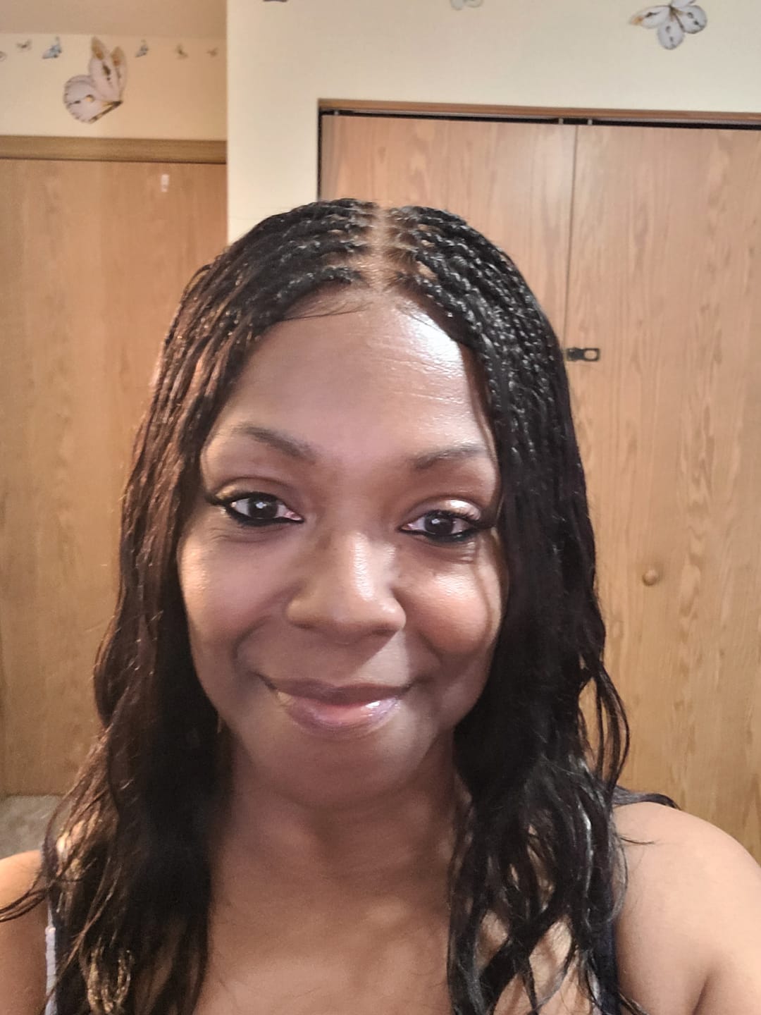 Customer photo review of Michelle - Salon-Style Glueless Miracle Braided Wig Pre-Bleached Swiss HD Full Lace Boho Box Braids Bora Bora Human Hair Body Wave Curls