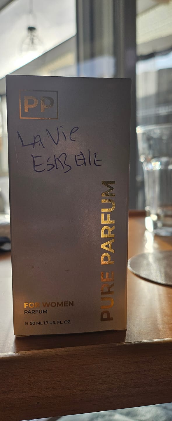 Customer photo review of Geïnspireerd door La Vie est Belle  - 572