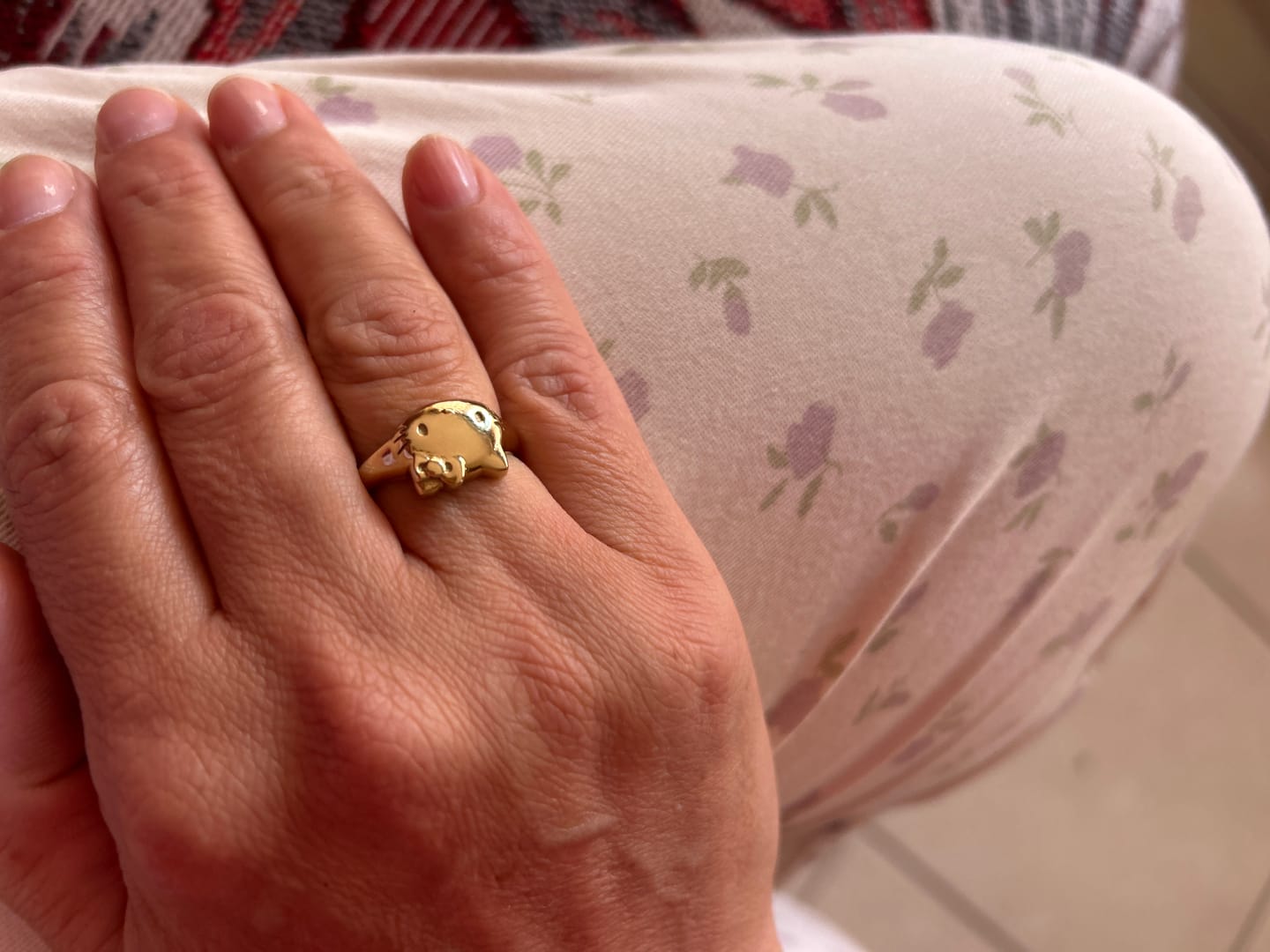Customer photo review of Anillo Chunkylicious | Acero Inoxidable Baño de Oro 18k | Hello Kitty