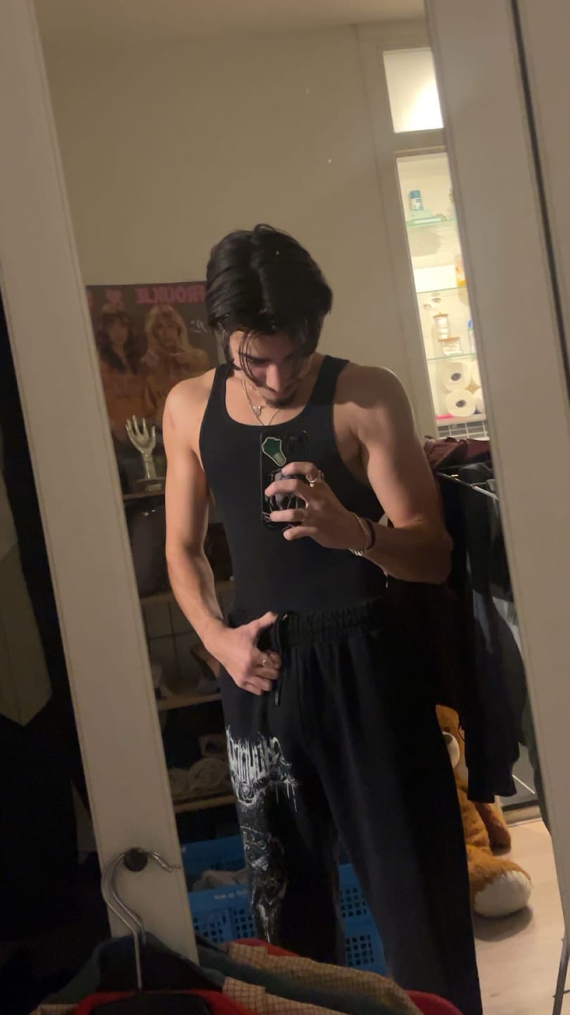 Customer photo review of 2116 - Dynasty Sweats