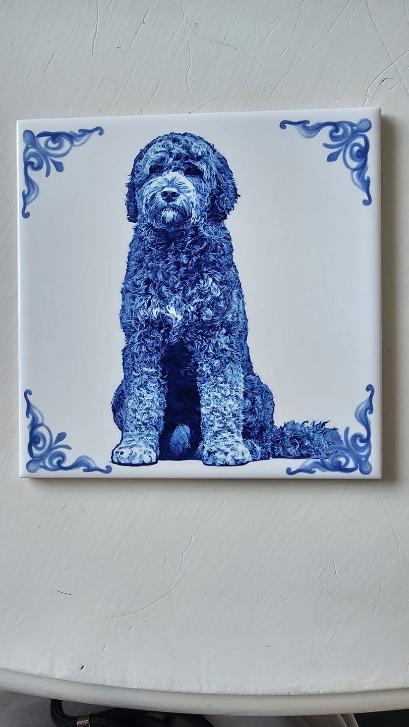 Customer photo review of Delfts Blauw tegeltje bedrukken met jouw eigen huisdier