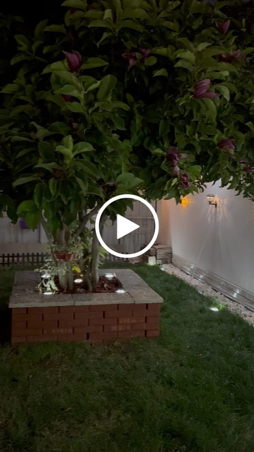 Customer video review of Set de 4 Estacas Acero Inoxidable Solar - Luz Cálida o Fría / IP65