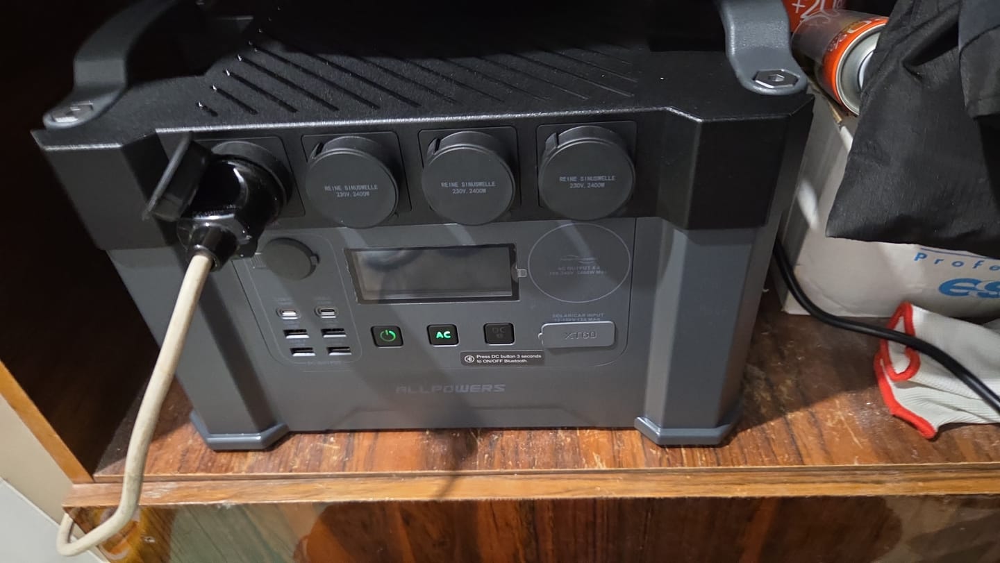 Customer photo review of ALLPOWERS S2000 Pro Portable Power Station 2400W 1451Wh