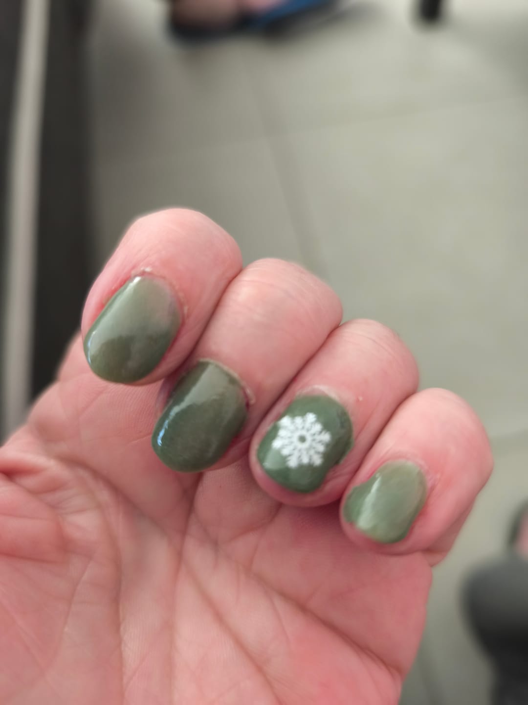 Customer photo review of Warm Olive Dipping Powder