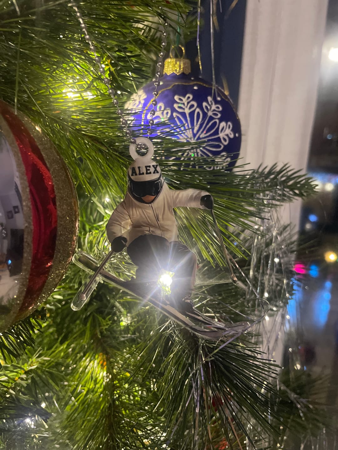Customer photo review of Skiing Fun Personalized Name Shaped Ornament, Gift Idea For Skiing Lovers