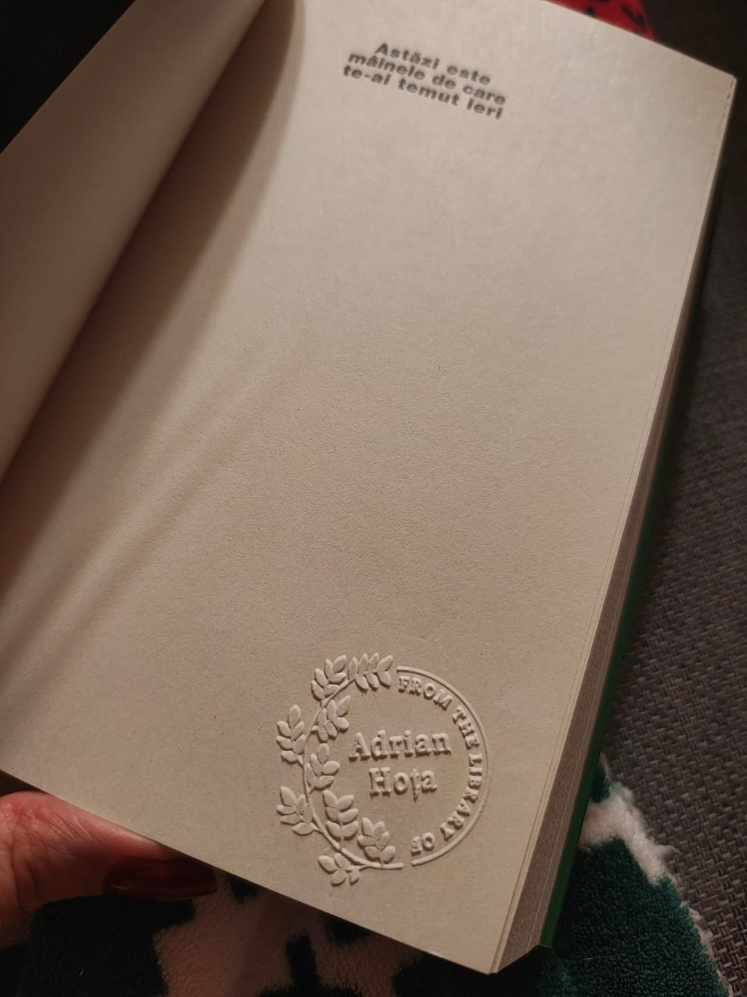 Customer photo review of 50 Golden Seal Sticker