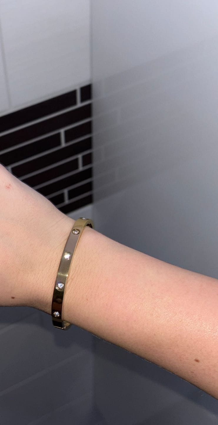 Customer photo review of Deluxe Timeless Stone Armreif 18K Vergoldet