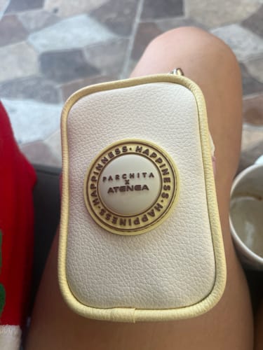 Customer photo review of MONEDERO PACK YOUR GLOW