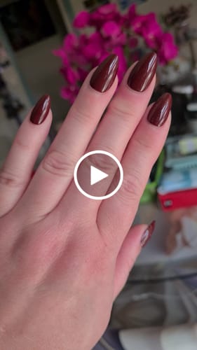 Customer video review of Merlot Noir-Short Almond | Salon Quality Press-on Nails Kit –  Deep Red Wine Nails