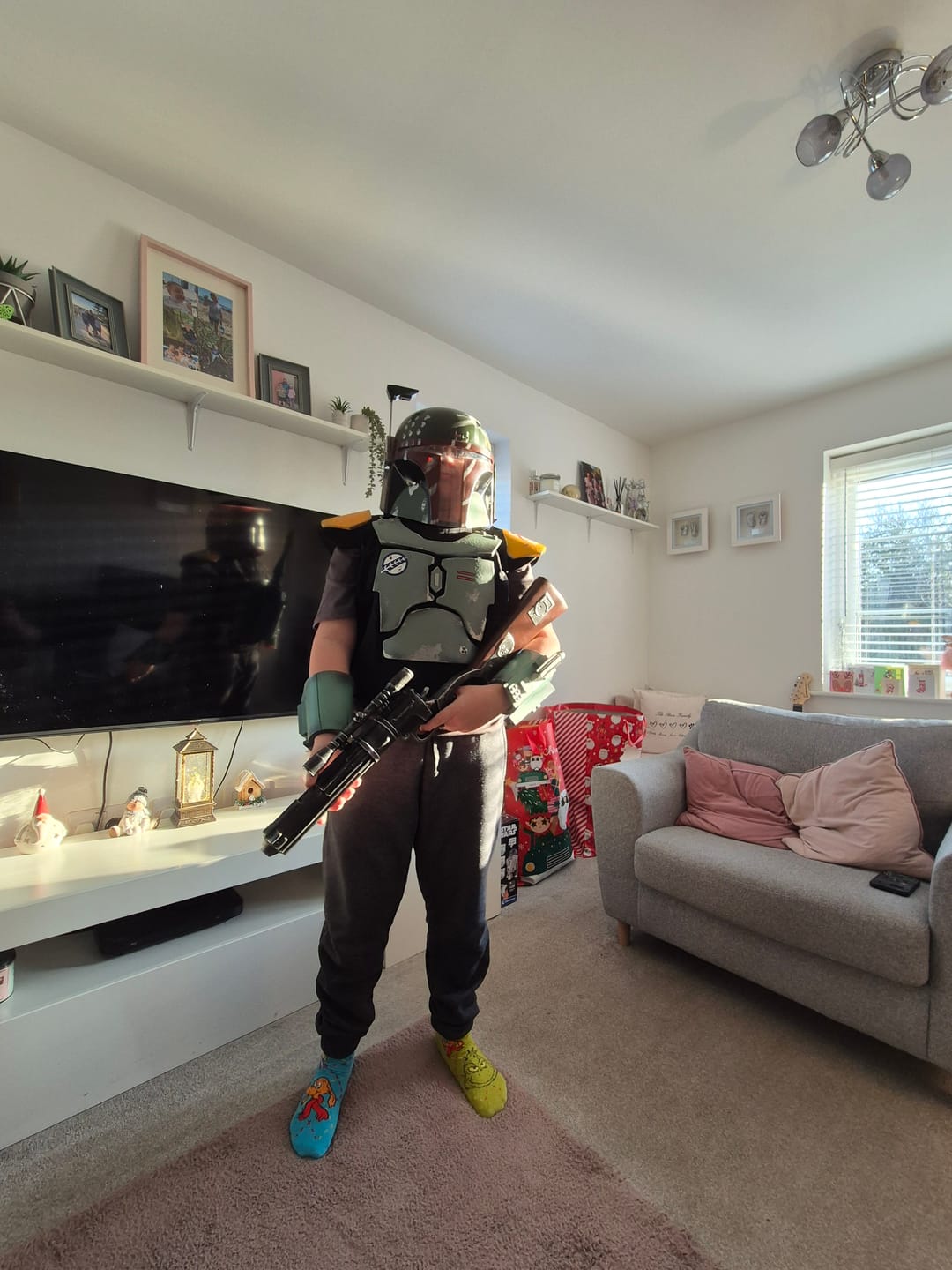 Customer photo review of Star Wars - Boba Fett's Ee-3 Blaster (Cosplay Safe Foam)