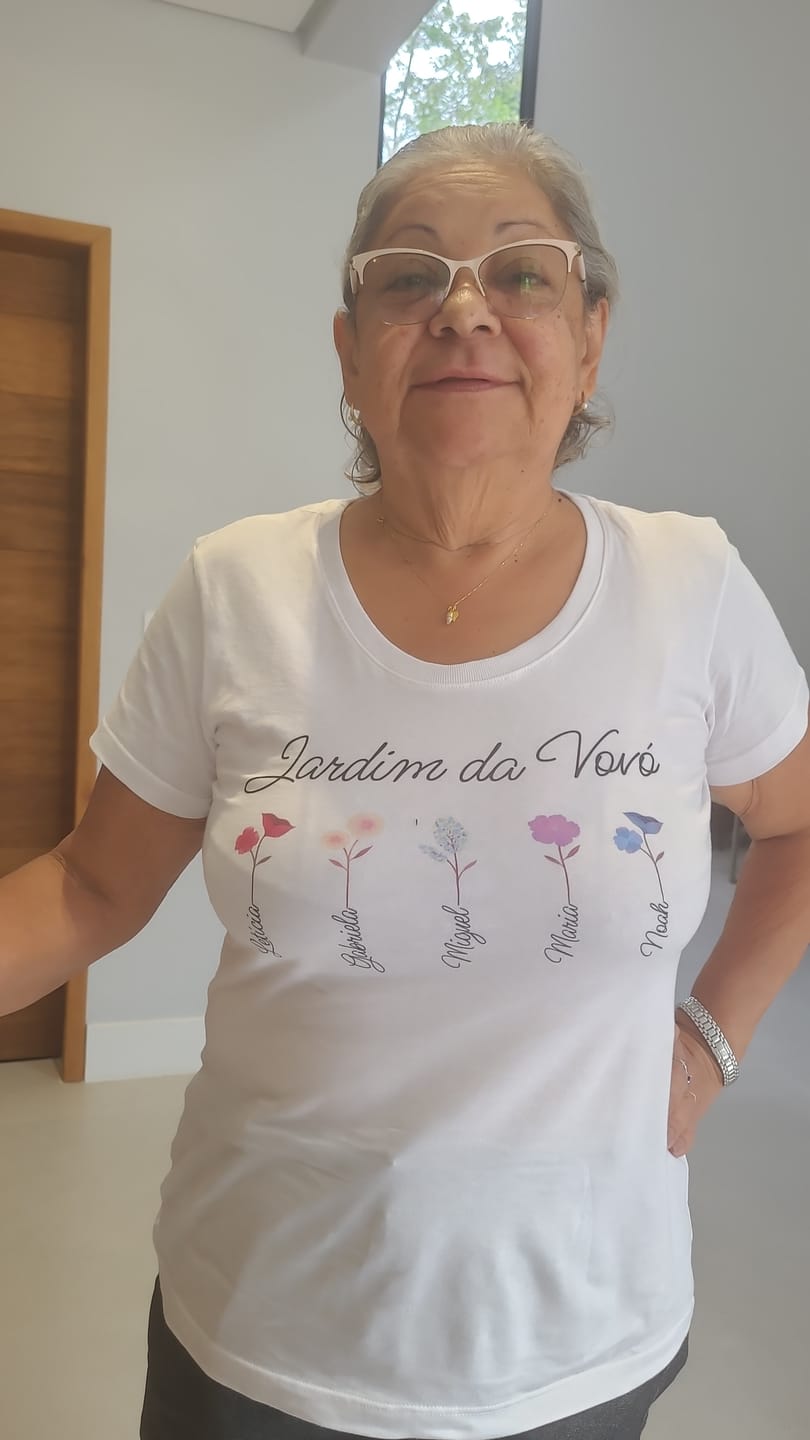 Customer photo review of Camiseta Personalizada Jardim da Vovó - BRANCA - Algodão 100%