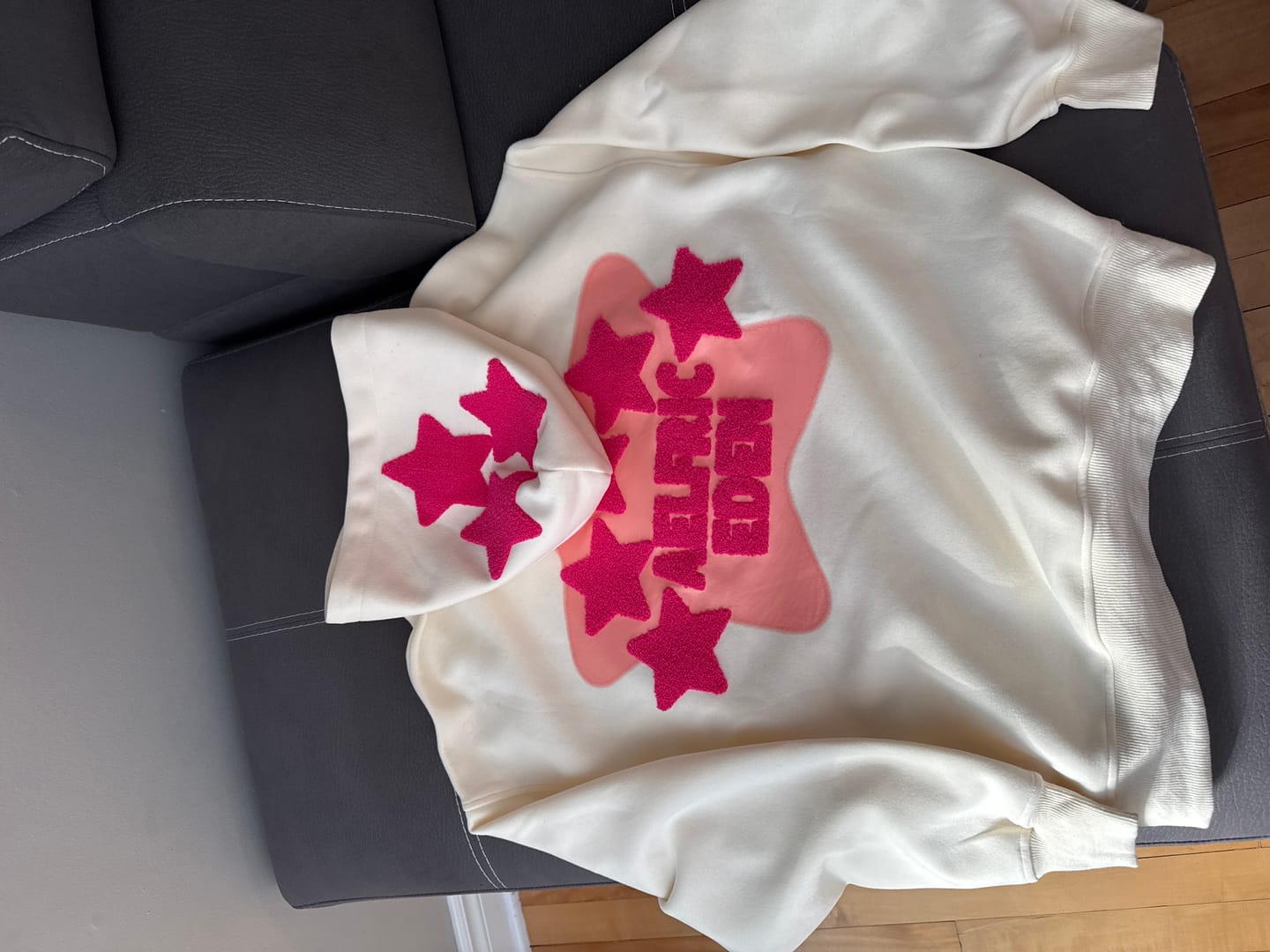 Customer photo review of Aelfric Eden Vintage Embroidery Eden Star V303 Hoodie