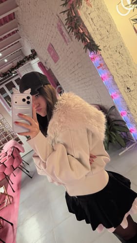 Customer photo review of Rase le sol Faux Fur-Trimmed Hoodie Jacket