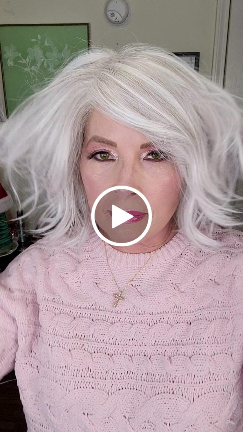Customer video review of CALLING COMPLIMENTS - Burnished Snow