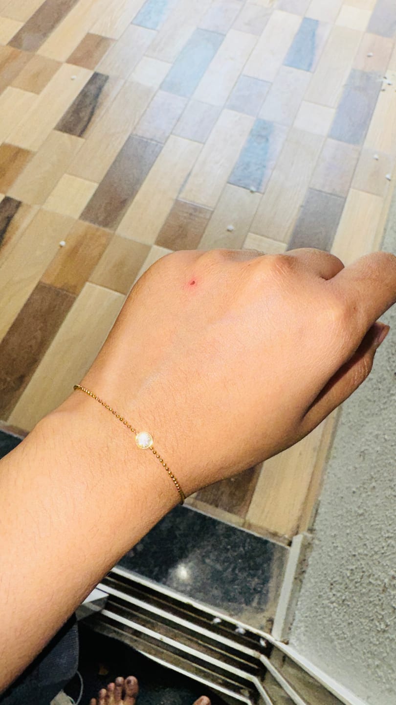 Customer photo review of Solitary Spark Bracelet