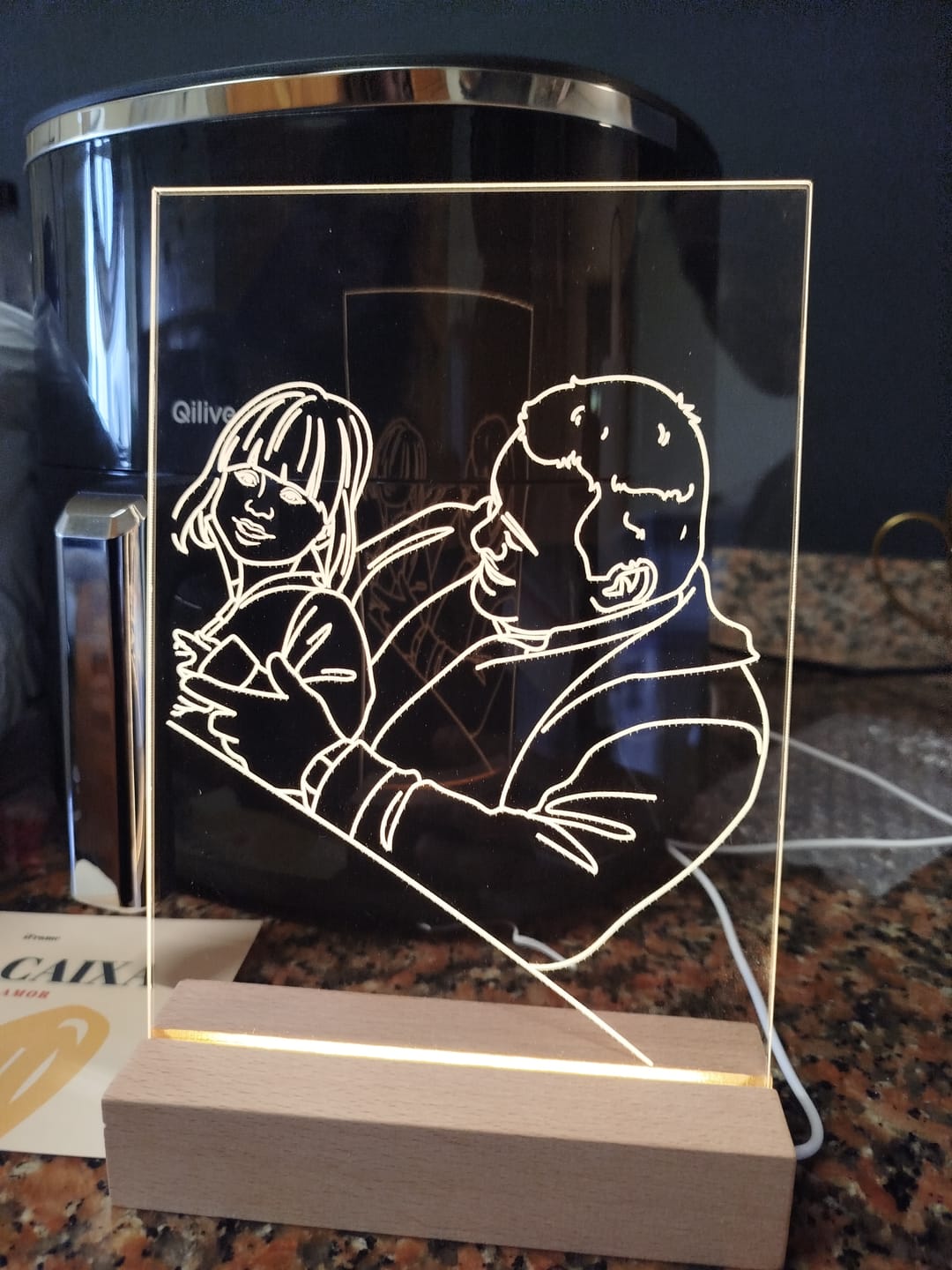 Customer photo review of Placa Retrato Line Art Personalizado