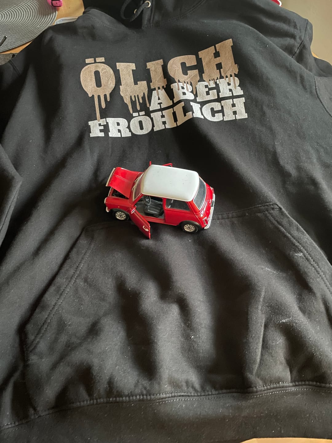 Customer photo review of Ölich aber fröhlich Kapuzenpulli (limitiert)