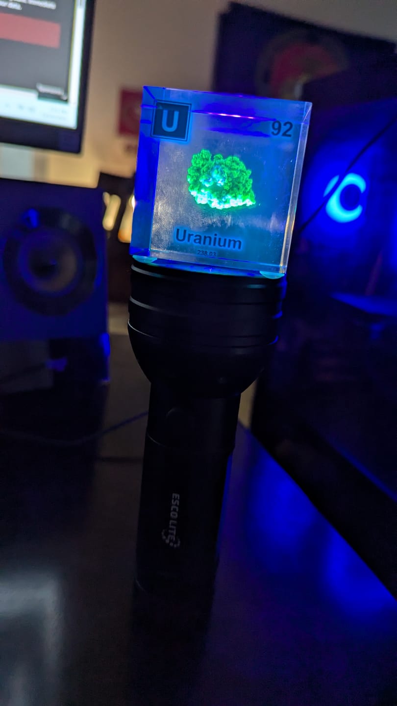 Customer photo review of Uranium Element Cube (2inch Autunite)