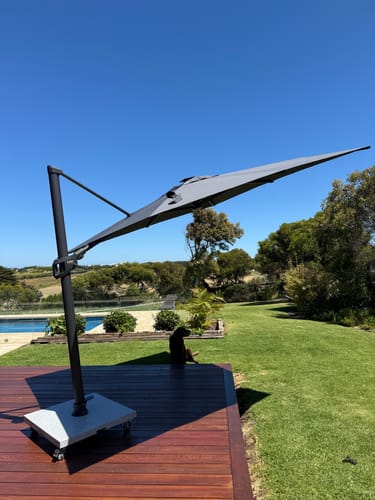 Customer photo review of Agave 3m Square Cantilever Umbrella