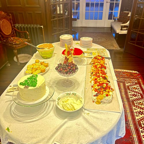 Customer photo review of The Banquet Pavlova